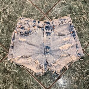 Levi’s 501 Distressed Denim Women Shorts size W24